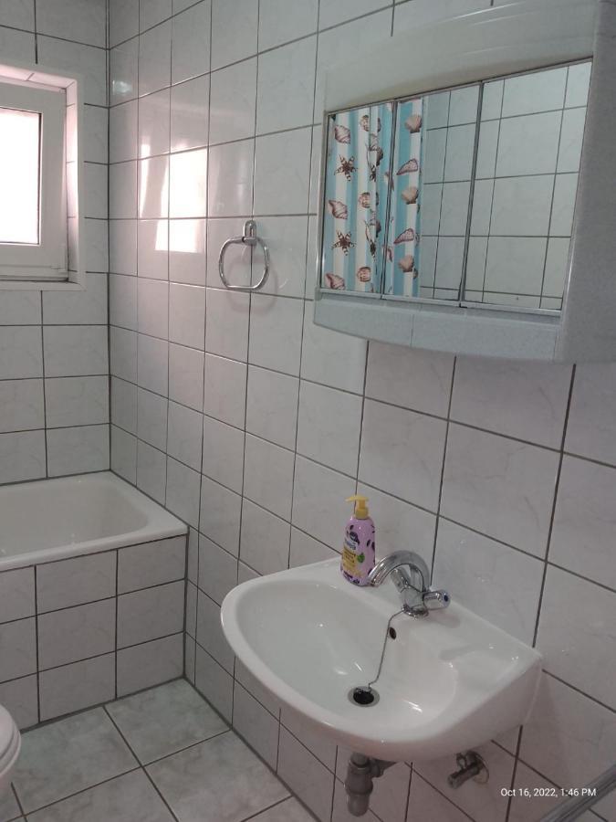 Apartman Tomic - Copacabana Beach Округ Горни Екстериор снимка