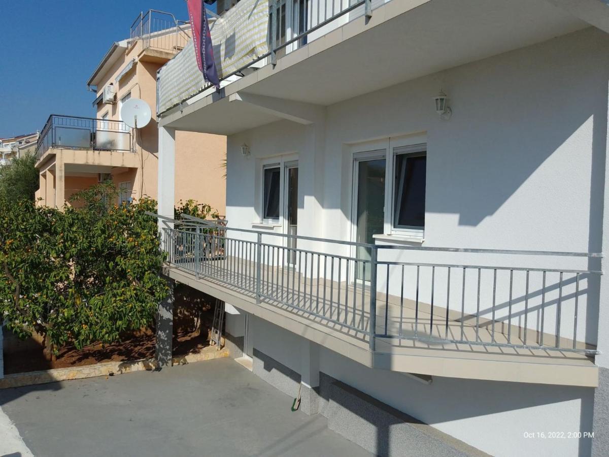 Apartman Tomic - Copacabana Beach Округ Горни Екстериор снимка